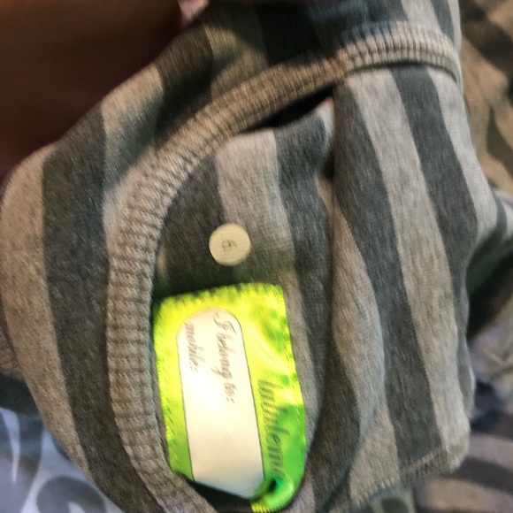 Sweater - Picture 4 of 4